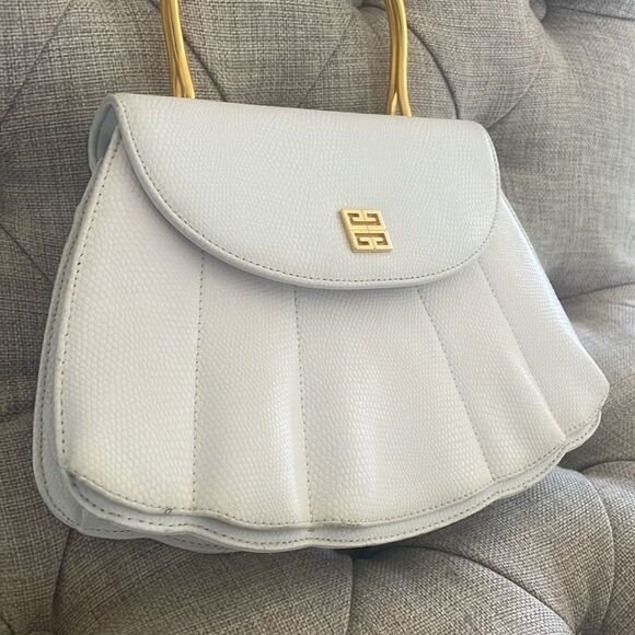 RARE Givenchy seashell bag - Picture 6 of 15